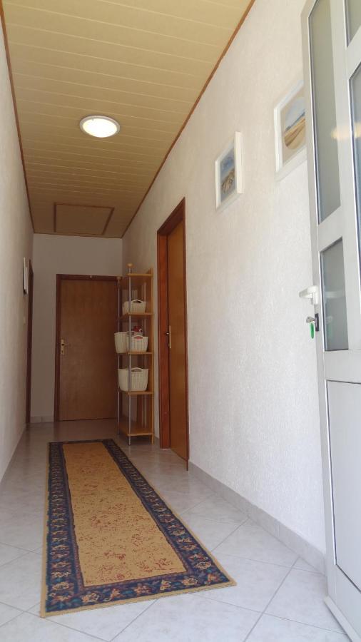 Apartman Cute Near The Sea Slatine