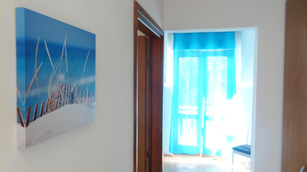 Cute Near The Sea Apartman