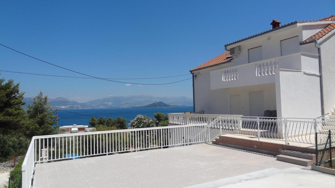 Apartament Cute Near The Sea Slatine