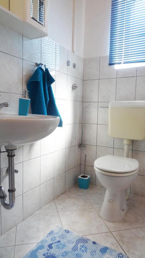 Apartament Cute Near The Sea Slatine